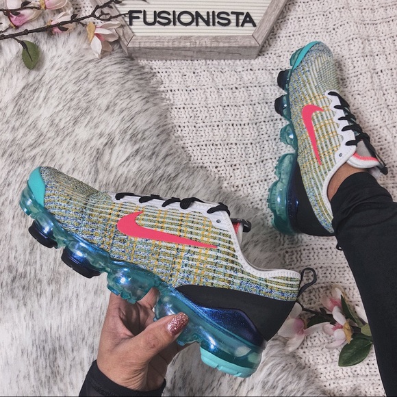 NWT 🍭 Rare Nike Air Vapormax Flyknit Green/Blue - Picture 1 of 8